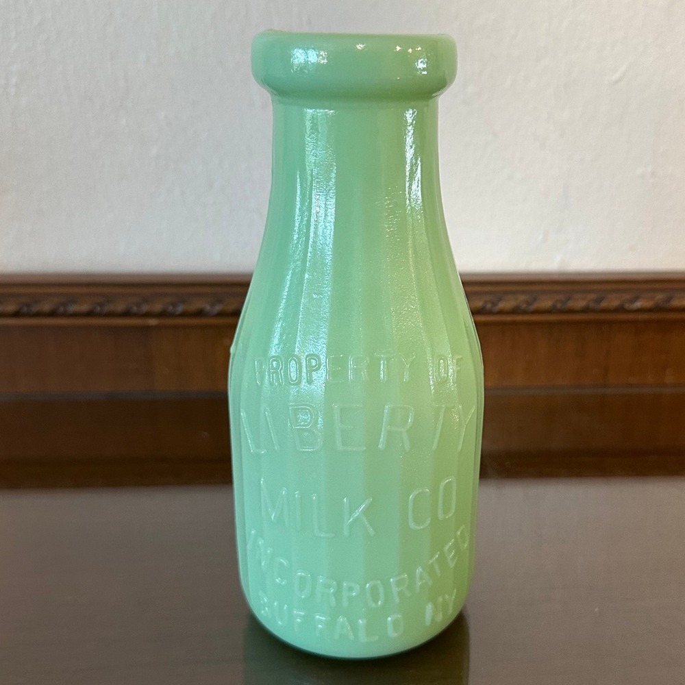 Mosser Liberty Milk Co Buffalo NY Jadeite Green Milk Glass Jug Bottle 7.5"